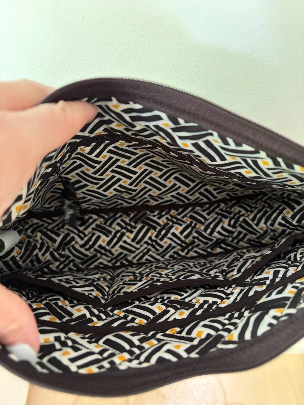 Vera Bradley Black Quilted Crossbody Bag - Picture 5 of 6